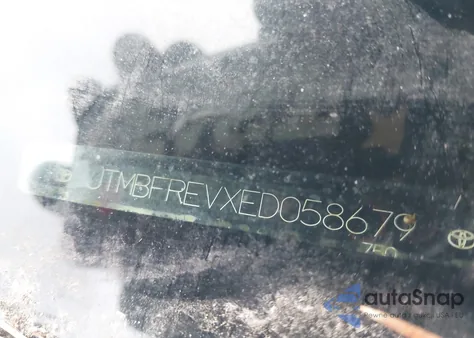 2014 Toyota Rav4 Le z USA, uszkodzony, nr VIN JTMBFREVXED058679